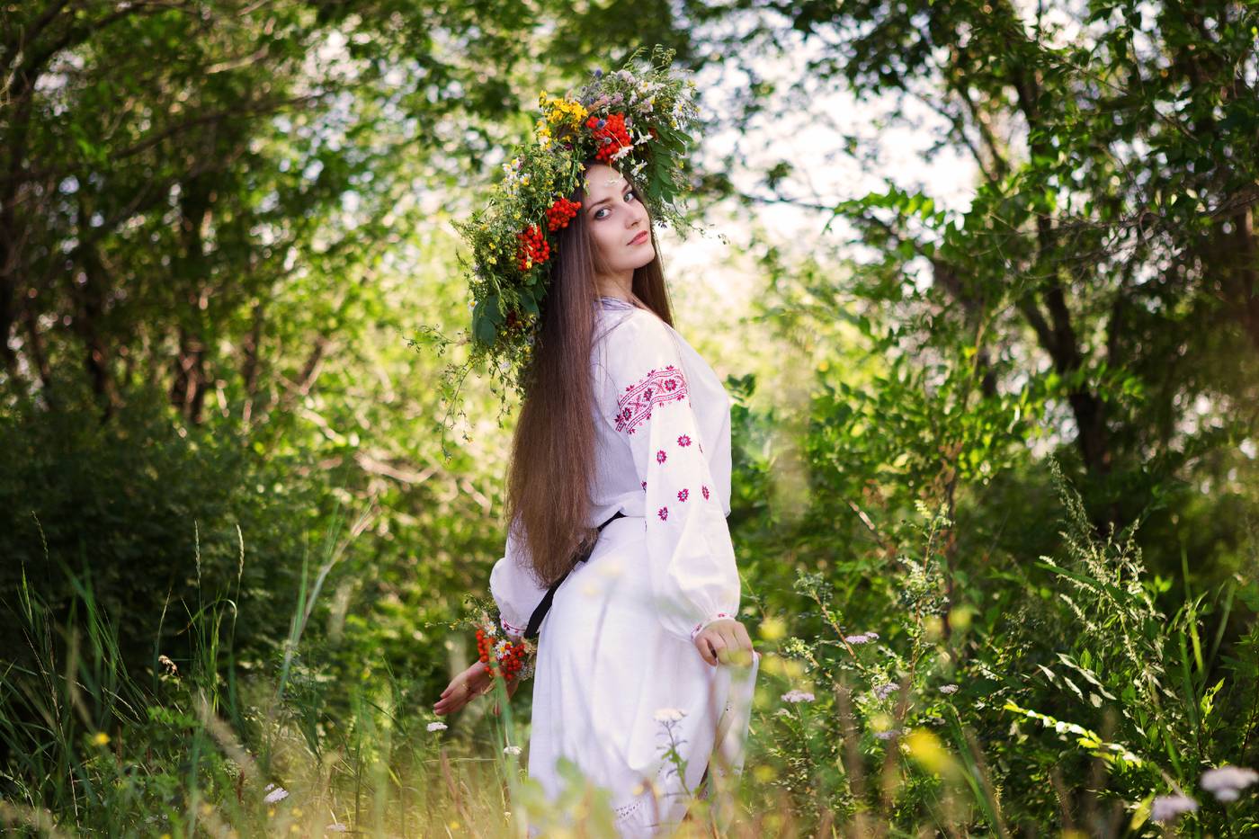 Slavic girls brings the glow — live moments in Shenzhen