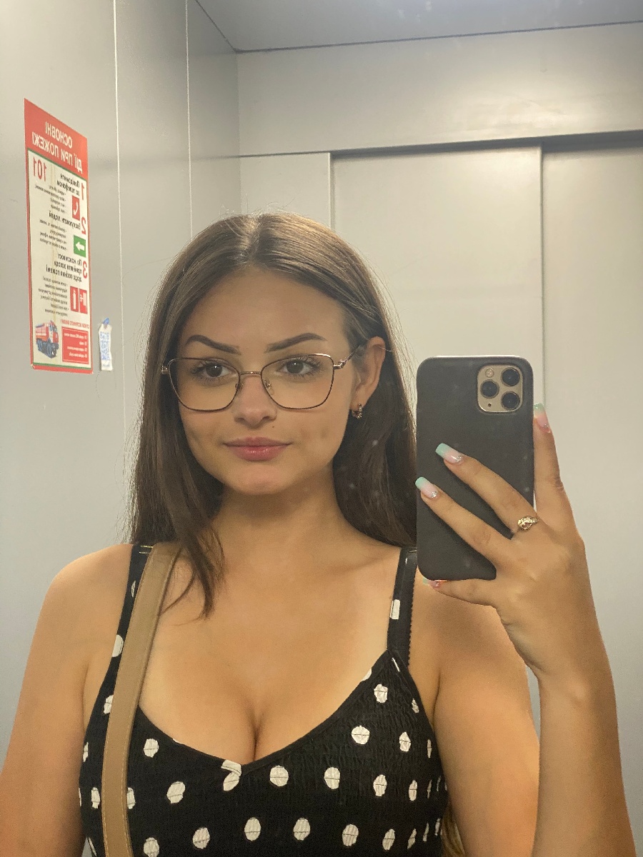 Sexy model Stacy in Shenzhen